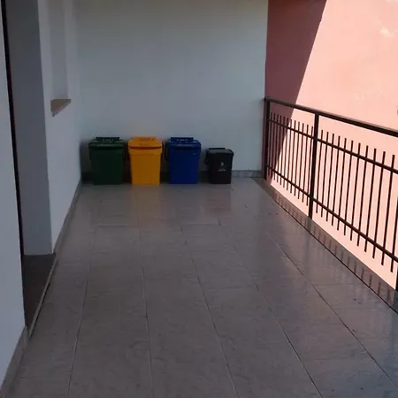 Budoni Apartments ブドーニ